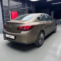 اپل آسترا 1.6