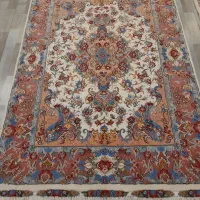 قالیچه سه متری طرح تبریز گل ابریشم بافت ریز