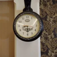 ساعت دیواری دوطرفه