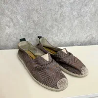 بوت، کتونی و صندل و کیف|کیف، کفش، کمربند|ساری, |دیوار