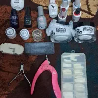 وسایل کاشت ناخن|آرایشگاه و سالنهای زیبایی|بروجرد, |دیوار