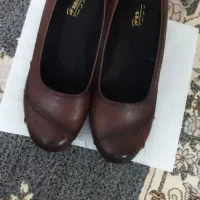 کفش زنانه کفش زنانه در حد نو بسیار شیک
