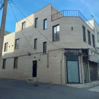 خانه ۱۶۵ متری با تمامی امکانات