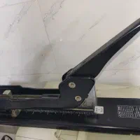 منگنه وسط زن kangaro