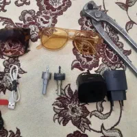 تعدادی ابزار واکسسوری یکجا بفروش میرسد