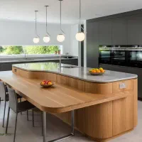 آپارتمان/186متر/مرکز شهر/نوساز