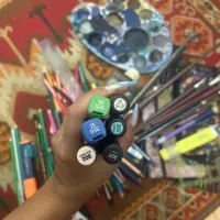 تعدادی لوازم رشته گرافیک و طراحی
