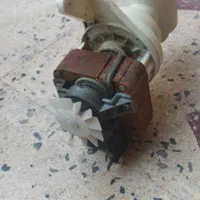 تعدادی قطعه هایی از لباسشویی آزمایش مدل 2001|ماشین لباسشویی و خشککن لباس|کازرون, |دیوار