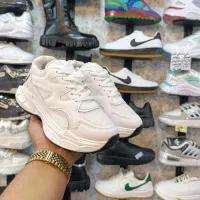 تخفیف ویژه اسپرت زنانه کار شیک و خاص|کیف، کفش، کمربند|شیراز, سعدیه جنوبی|دیوار