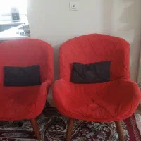 دوتا مبل راحتی یه نفره و دو نفره مشکی