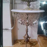 ساعت ایستاده برنز و میز