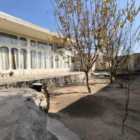 خونه باغ قدیمی پیربکران