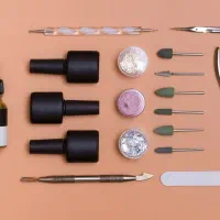 ابزار کاشت ناخن