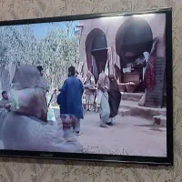 تلویزیون ۳۲اینچ ایکس ویژن تمیز و سالم