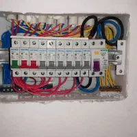 اجرای کلیه امور برقکاری و لوله کشی ساختمان و ویلا