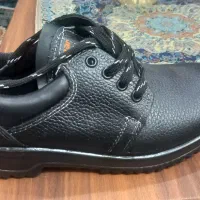 کفش کار ایمنی|کیف، کفش، کمربند|زارچ, |دیوار