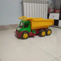 ماشین اسباب‌بازی