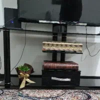 میز تلویزیون شیشه ای