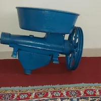دستگاه آبغوره وآبلیمو گیری.