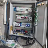 خدمات برق صنعتی و مونتاژ تابلوهایه کنترل