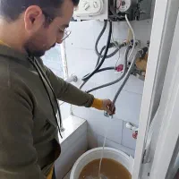 تعمیرات و سرویس تخصصی پکیج دیواری و کولر گازی|خدمات پیشه و مهارت|رشت, استقامت ۱|دیوار