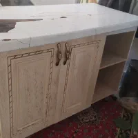 کابینت چوب .یه درش نیس