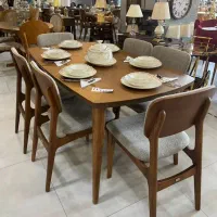 میز (ن خوری) ماین