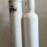 دو عدد کپسول اکسیژن.