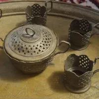 سرویس سینی و قندون و جا استکانی عتیقه برنج