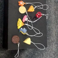 آویز گوشی و فلش