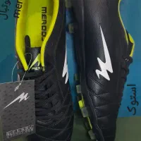 کفش فوتبالی استوک