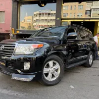 لندکروز ۲۰۱۰