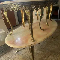 میز برنزی