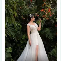 فروش لباس عروس و نامزدی و بالاتنه کارشده|لباس|نیشابور, میدون بار|دیوار