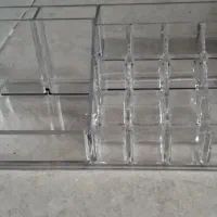استند آرایشی