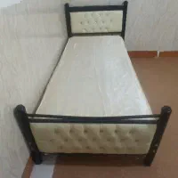 تخت یک نفره به همراه تشک