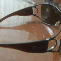 عینک|زیورآلات و اکسسوری|اندیشه, اندیشه فاز ۴|دیوار