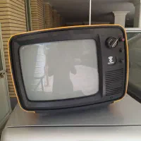 تلویزیون پارس ۱۴ اینچ سیاه و سفید نسبتا نو|تلویزیون و پروژکتور|اصفهان, باغ دریاچه|دیوار