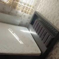 تختخواب دونفره چوبی همراه تشک طبی فنری رویال