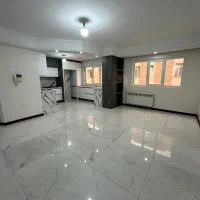 85متر-دو-خواب-خطی-رو-ب-نما-سالن-پرده-خور-بهار-ج