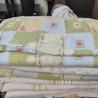 چند دست رختخواب مناسب برای باغ ویلا به فروش می رسد