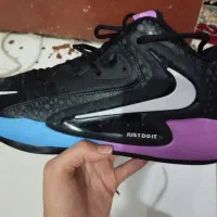 کتونی والیبال|ورزشهای توپی|قیامدشت - خاورشهر, |دیوار