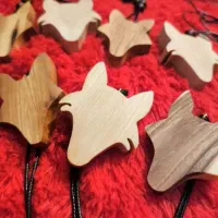 گردنبندوآویزماشین چوبی روباه و گرگ