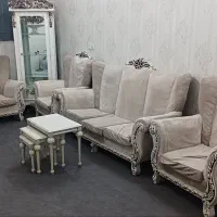 مبل و بوفه و سه عدد جلو مبلی