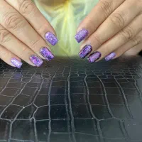 کاشت ناخن فقط۲۰۰