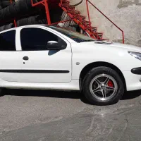 به یک شاگرد ساده نیازمندیم