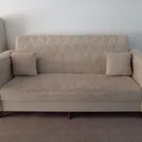 مبل ۷ نفره همراه با میز عسلی