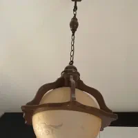 دو عدد لوستر تک شاخه و یک عدد ساعت دیواری|لوستر و چراغ آویز|کیش, |دیوار