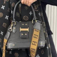 کیف ملودی قزوین اقبالیه|کیف، کفش، کمربند|اقبالیه, |دیوار