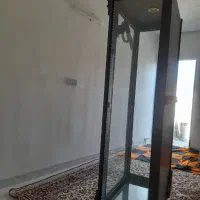 سلام یک عدد درب چوبی ویک عدد بوفه تمیز|بوفه، ویترین، کنسول|اراک, |دیوار